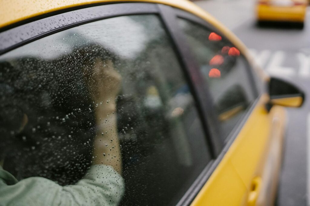 Taxi Guildford to Heathrow Airport
